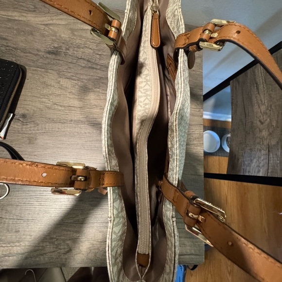 Michael Kors Cream and Tan Structured Tote - Picture 4 of 4